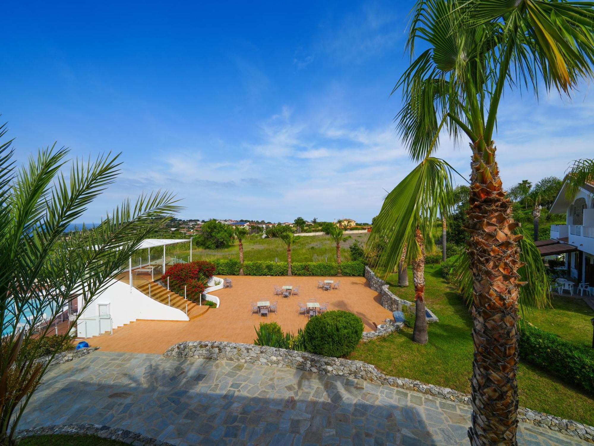 Luzia Agriresort 4*