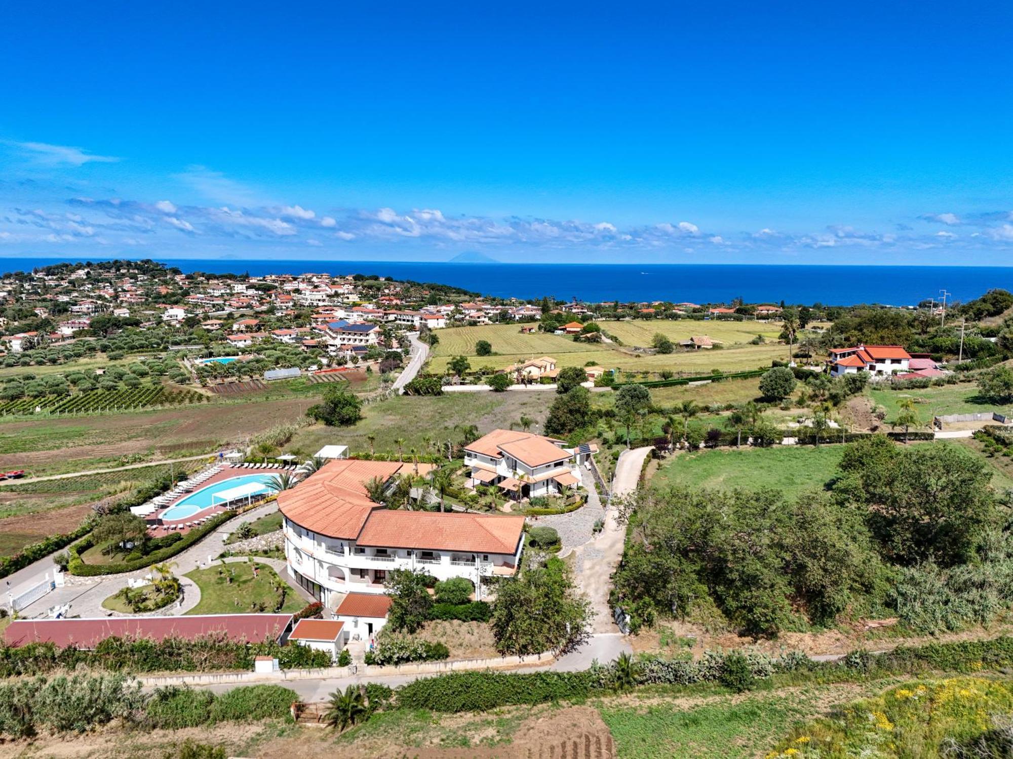 Luzia Agriresort